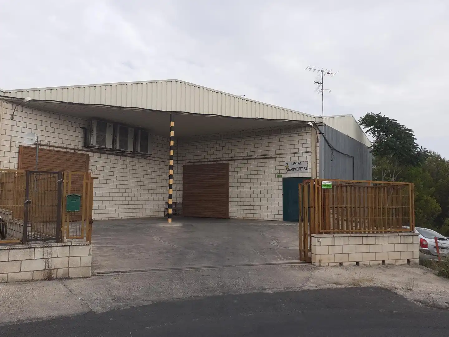 Nau industrial en venda a Zona Nord