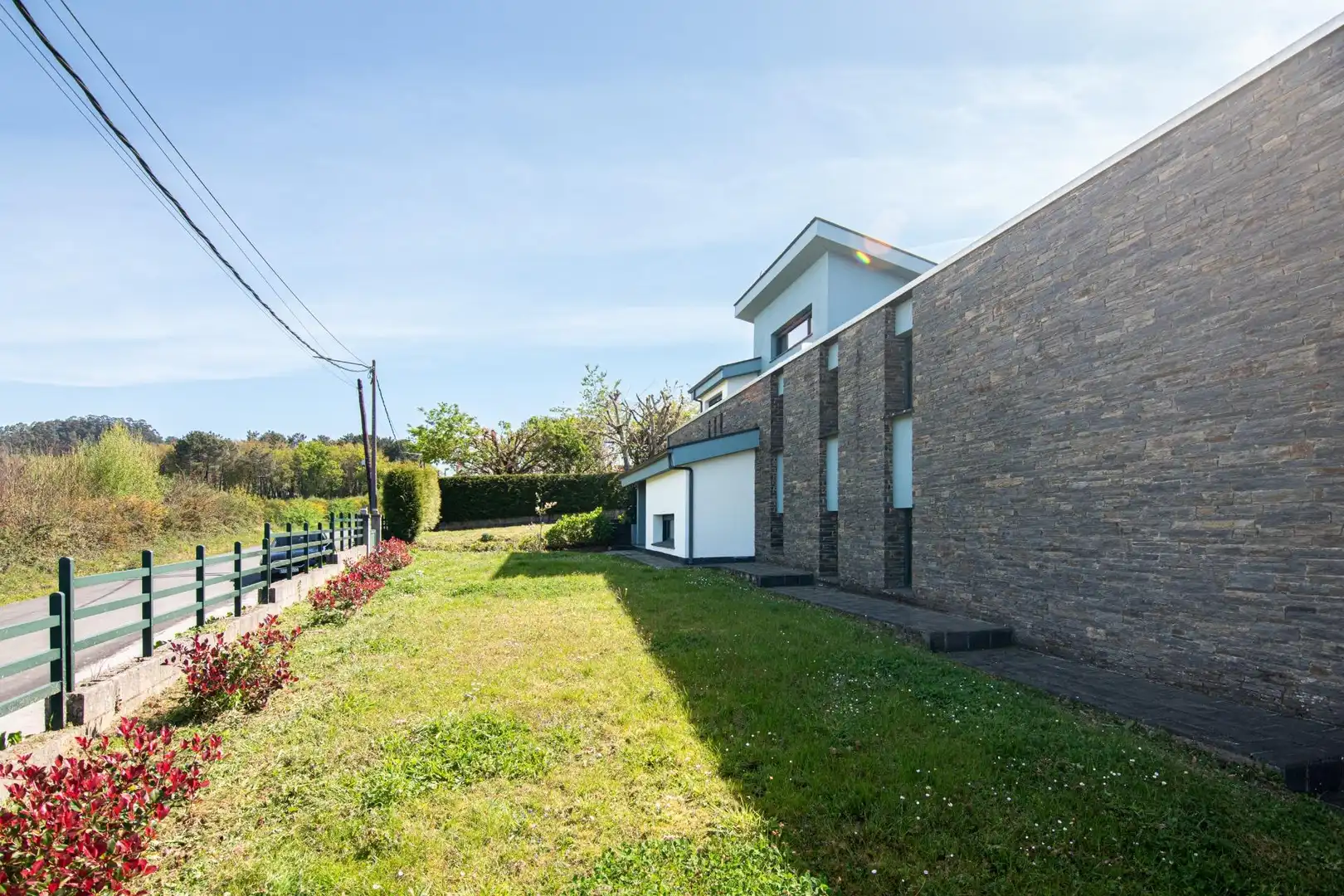 Vista exterior de Casa o chalet en venta en Bergondo con Calefacción, Jardín privado y Trastero