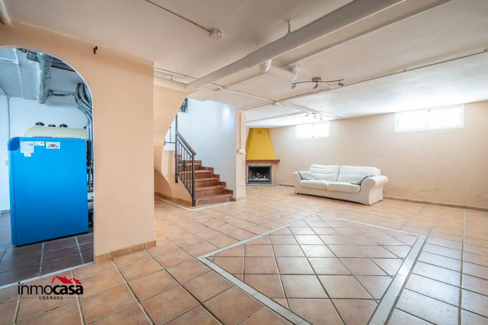 Casa adosada en venta en Ogíjares con Calefacción, Amueblado y Balcón
