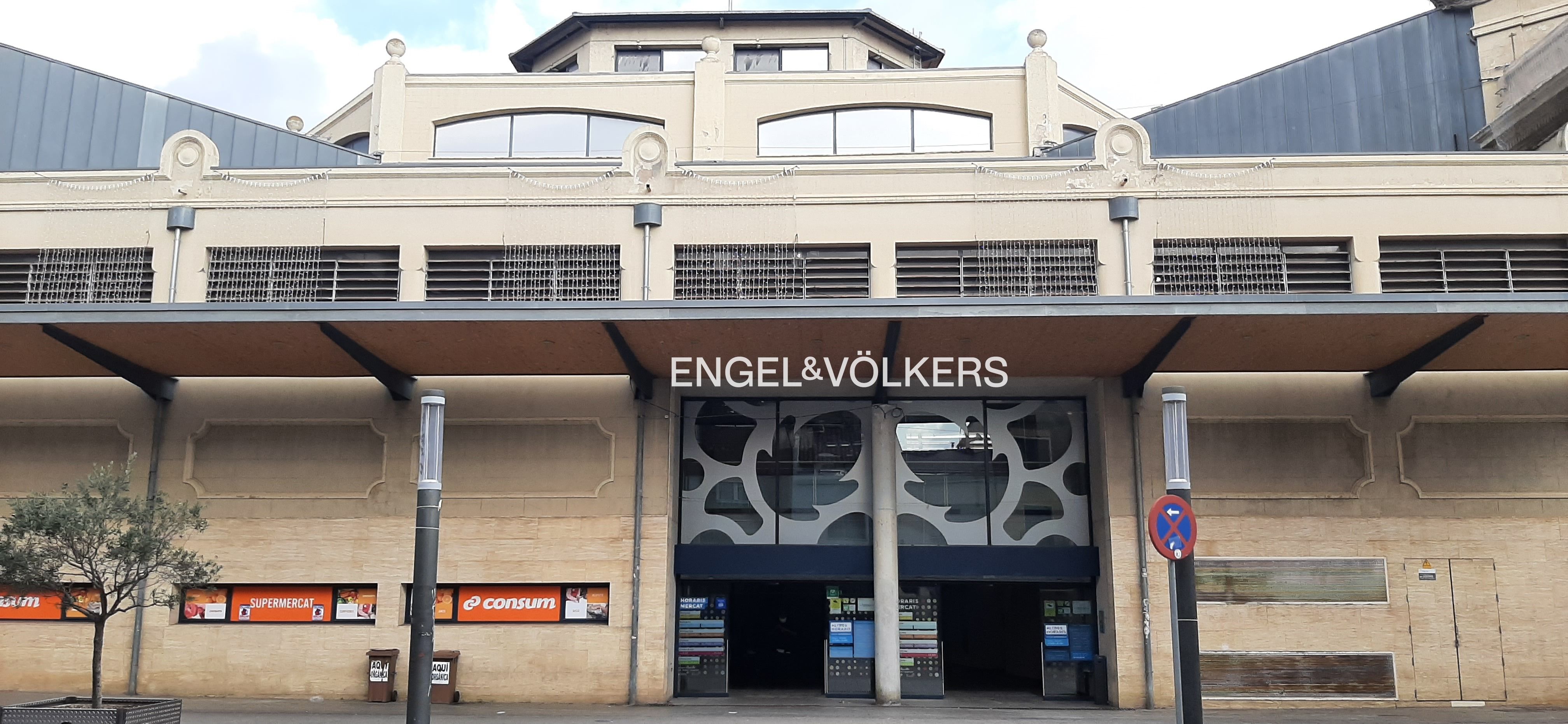 Exterior view of Premises for sale in Sabadell