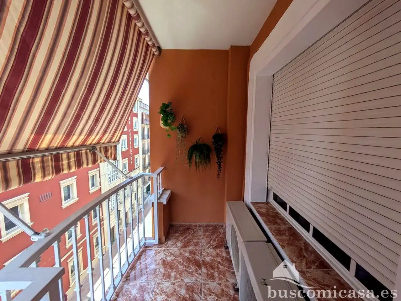 Terrassa de Pis de lloguer en Linares amb Aire condicionat i Moblat