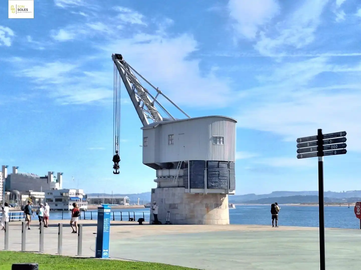 Vista exterior de Pis de lloguer en Santander amb Calefacció