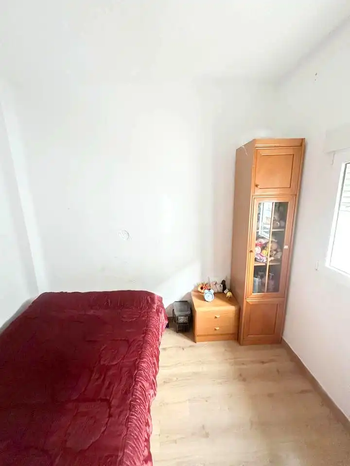 Bedroom of Apartments for sale in  Logroño