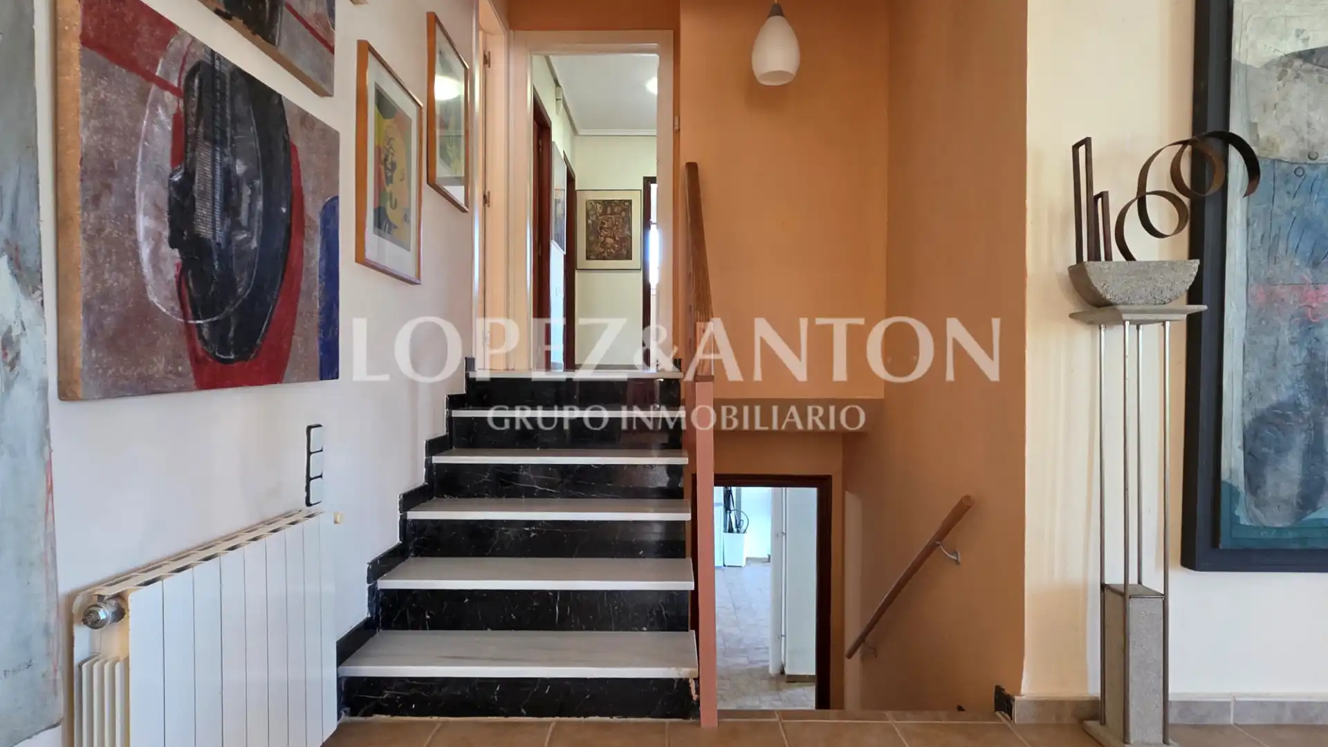 Houses for sale in L'Eliana  with Air Conditioner, Heating and Private garden