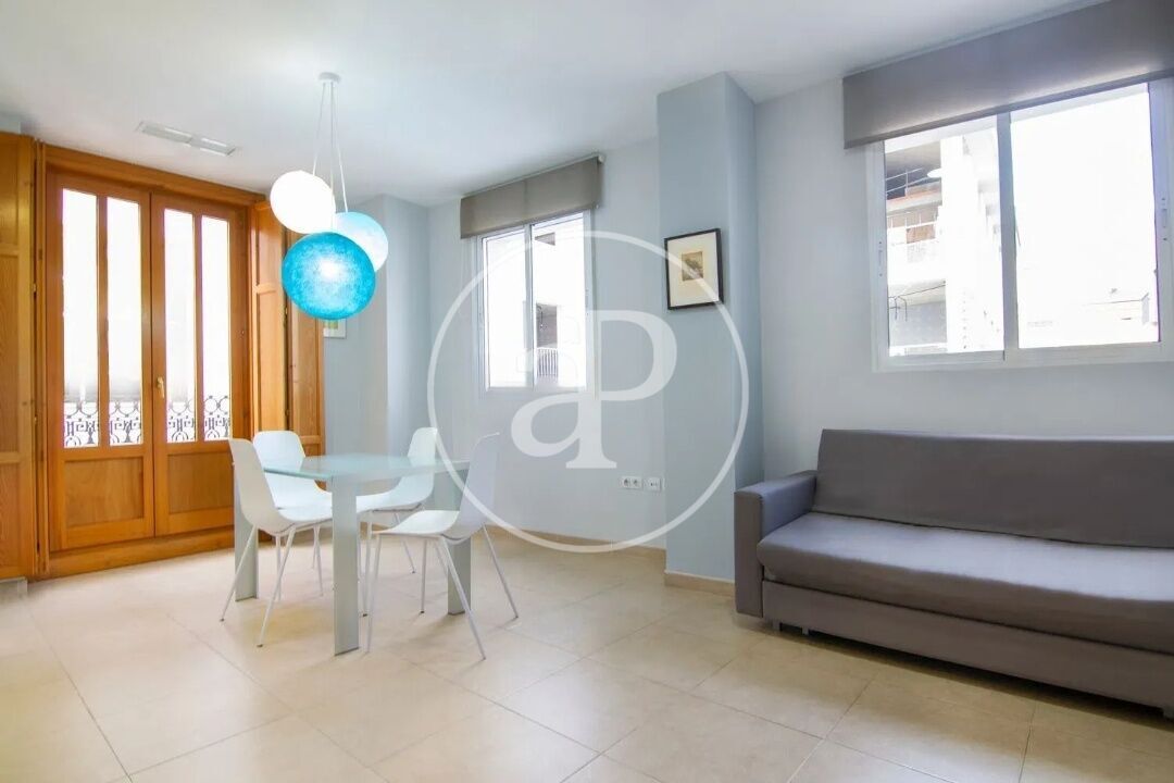 Exterior view of Flat to rent in  Valencia Capital  with Air Conditioner, Heating and Furnished