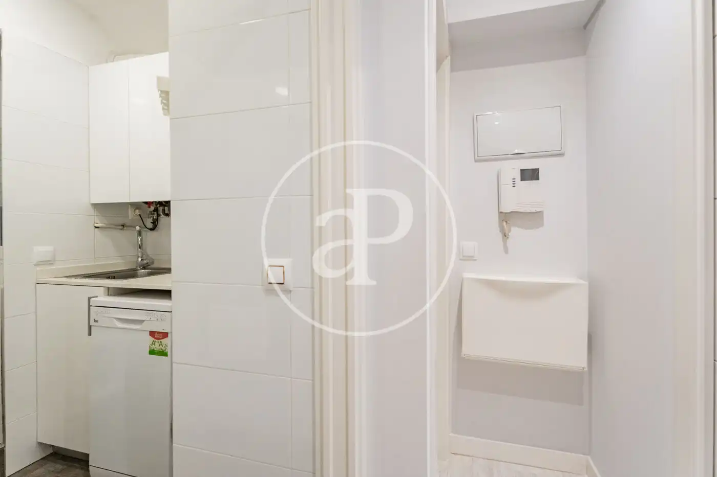 Bany de Pis en venda en Madrid amb Aire condicionat, Calefacció i Moblat