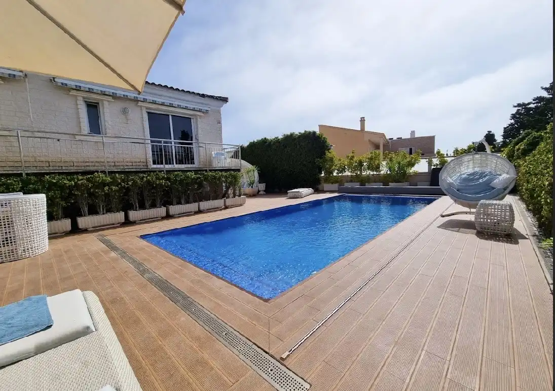 Piscina de Casa o chalet en venta en Guardamar del Segura con Aire acondicionado, Calefacción y Terraza