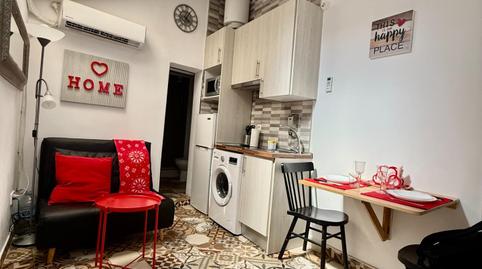 Foto 3 de Apartamento de alquiler en Calle Tres Peces, Embajadores - Lavapiés,  Madrid Capital