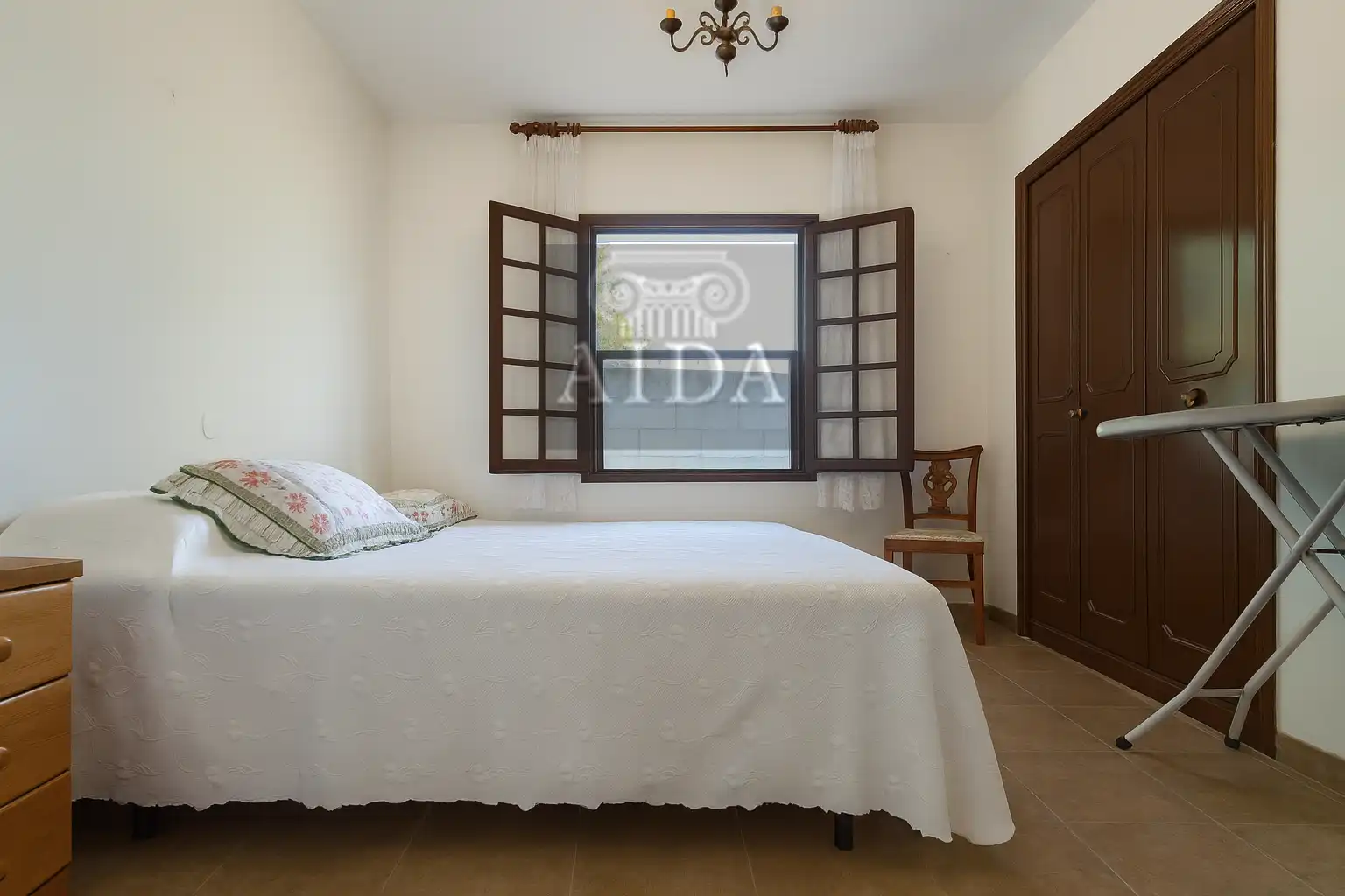 Detached house with pool for sale in Selwo, imagen 12
