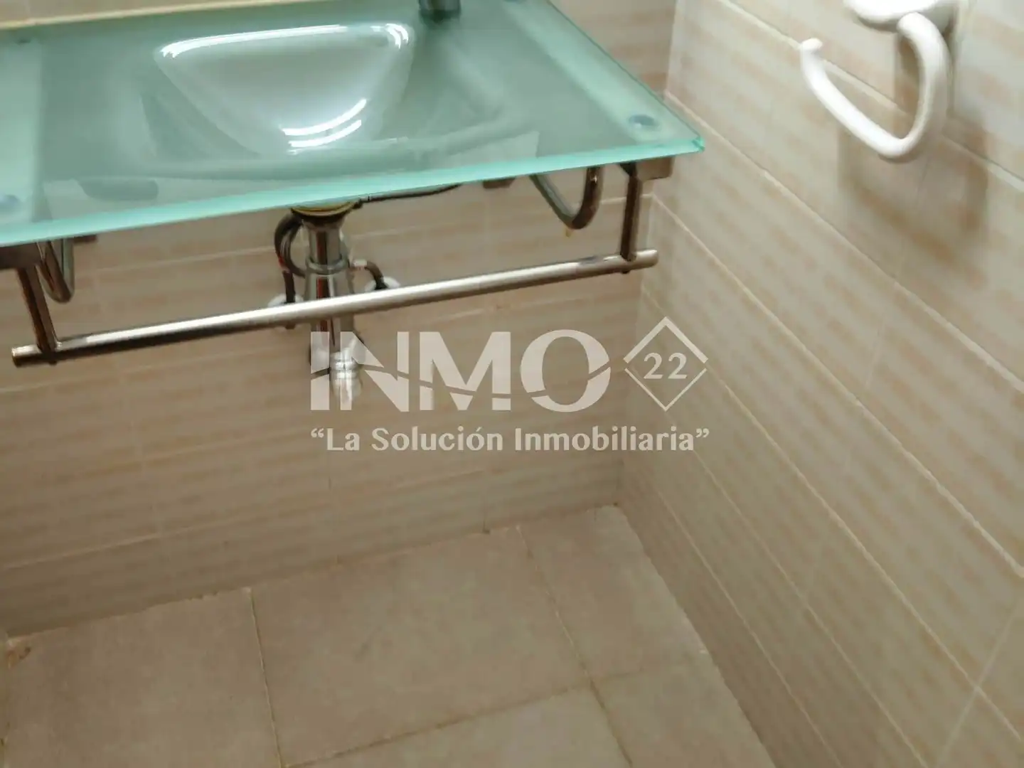 Badezimmer von Wohnungen zum Verkauf in Cambrils mit Klimaanlage, Privatgarten und Terrasse