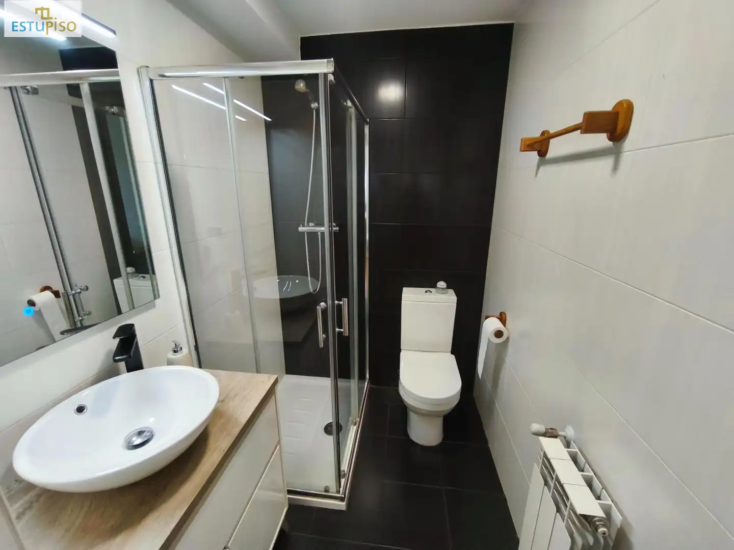 Badezimmer von Wohnung zum Verkauf in Vitoria - Gasteiz mit Heizung, Terrasse und Abstellraum