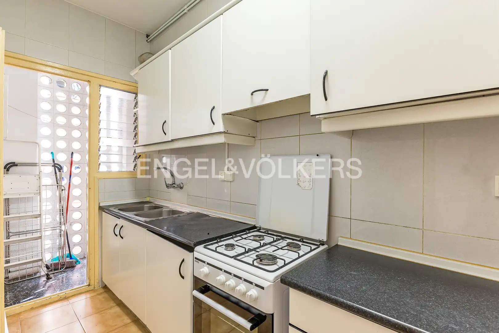Kitchen of Flat for rent in Barcelona  with Heating, Furnished and Balcony