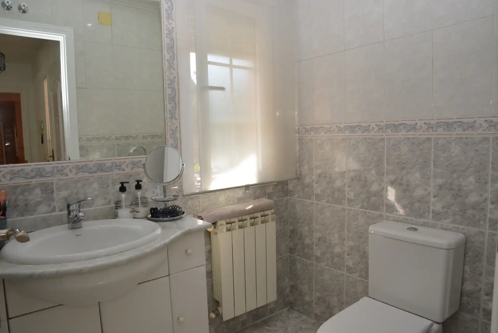 Bany de Casa o xalet en venda en Mejorada del Campo amb Aire condicionat, Calefacció i Jardí privat