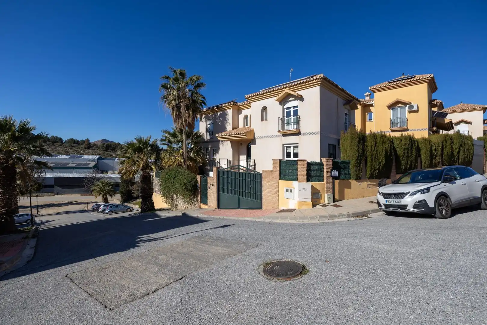 Vista exterior de Casa o chalet en venta en Alhendín con Calefacción, Jardín privado y Terraza