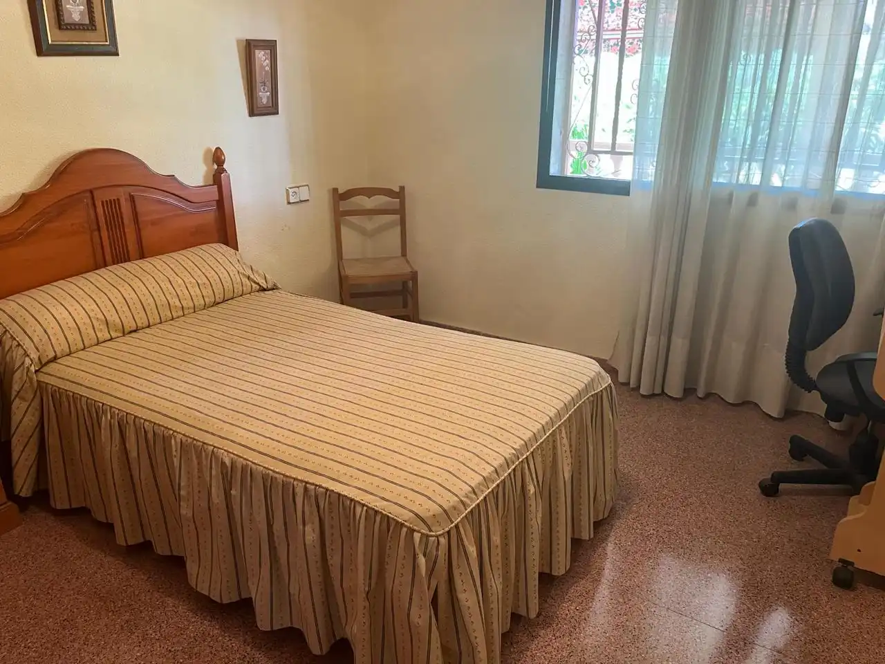 Habitación de Casa o chalet en venta en Alicante / Alacant con Aire acondicionado, Jardín privado y Terraza