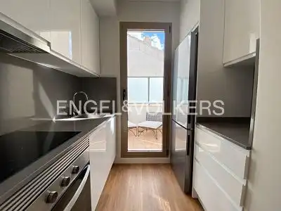 Cuina de Àtic de lloguer en Valencia amb Aire condicionat, Calefacció i Parquet