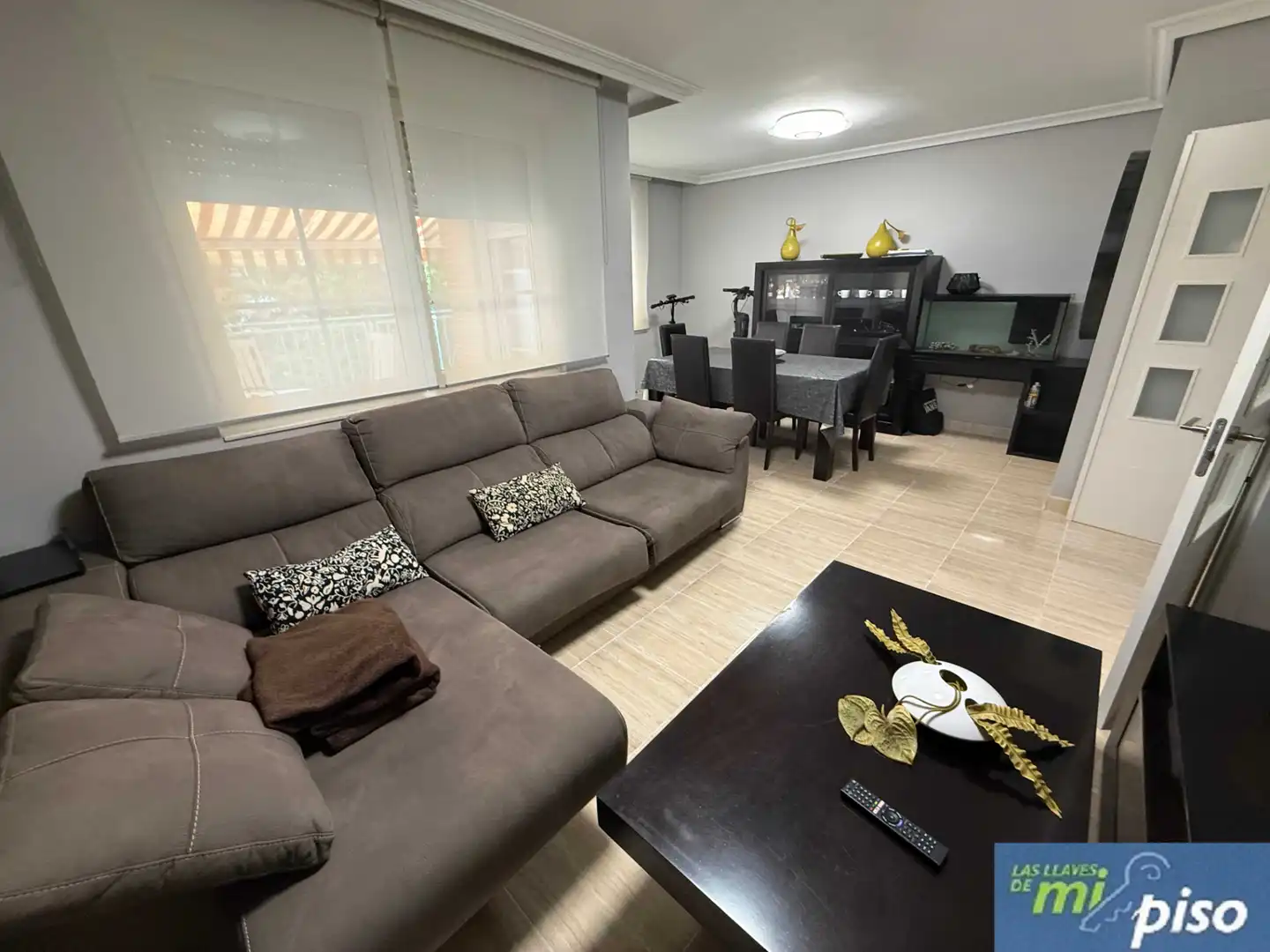 Sala de estar de Casa adosada en venta en Arroyo de la Encomienda con Calefacción, Jardín privado y Parquet