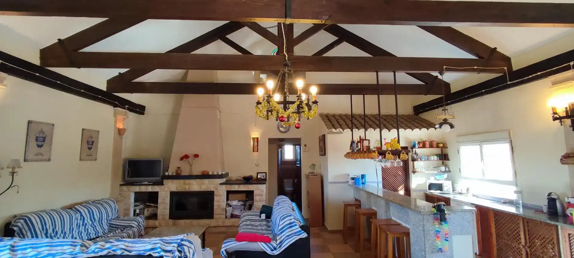 Sala d'estar de Casa o xalet en venda en Andújar amb Aire condicionat i Piscina