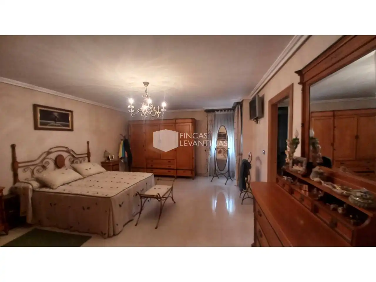 Dormitori de Casa o xalet en venda en San Vicente del Raspeig / Sant Vicent del Raspeig amb Aire condicionat, Jardí privat i Terrassa