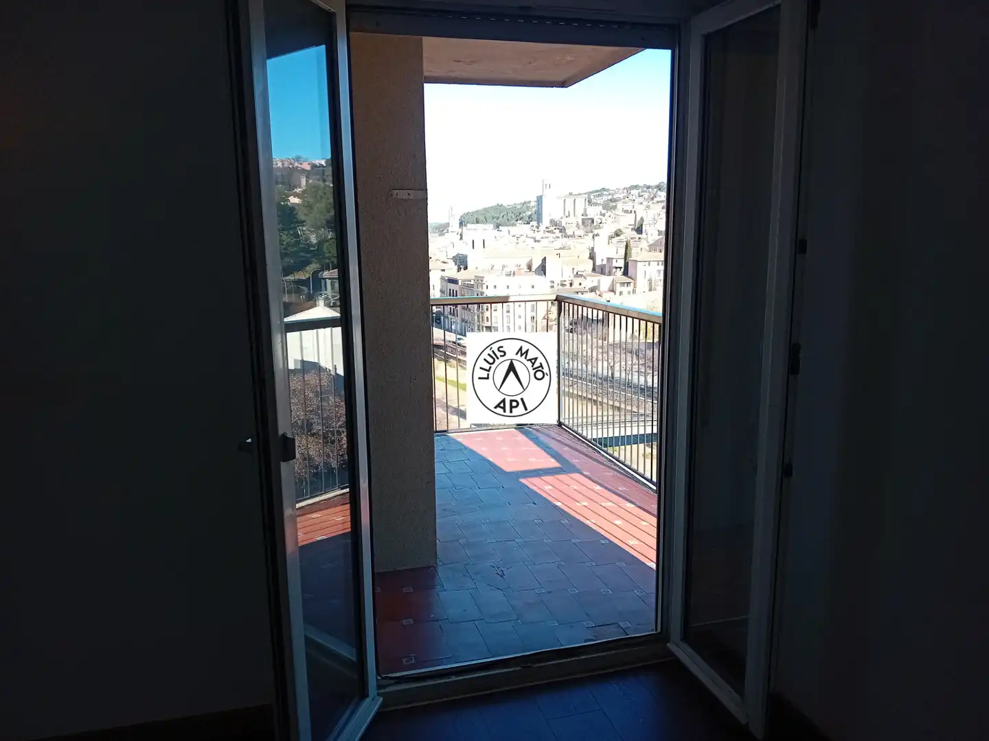 Terraza de Piso en venta en Girona con Calefacción, Terraza y Internet