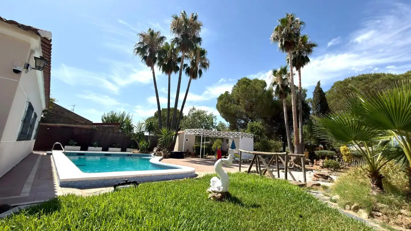 Jardín de Finca rústica en venta en Badajoz con Jardín privado y Piscina