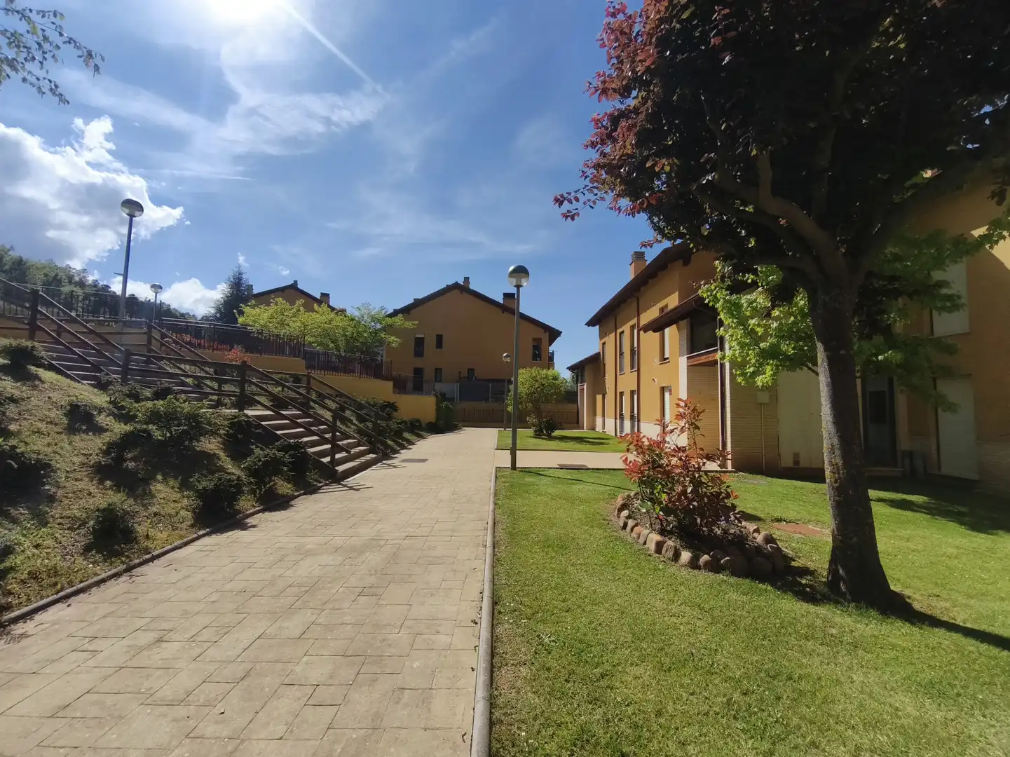 Vista exterior de Pis en venda en Sojuela amb Calefacció, Terrassa i Traster