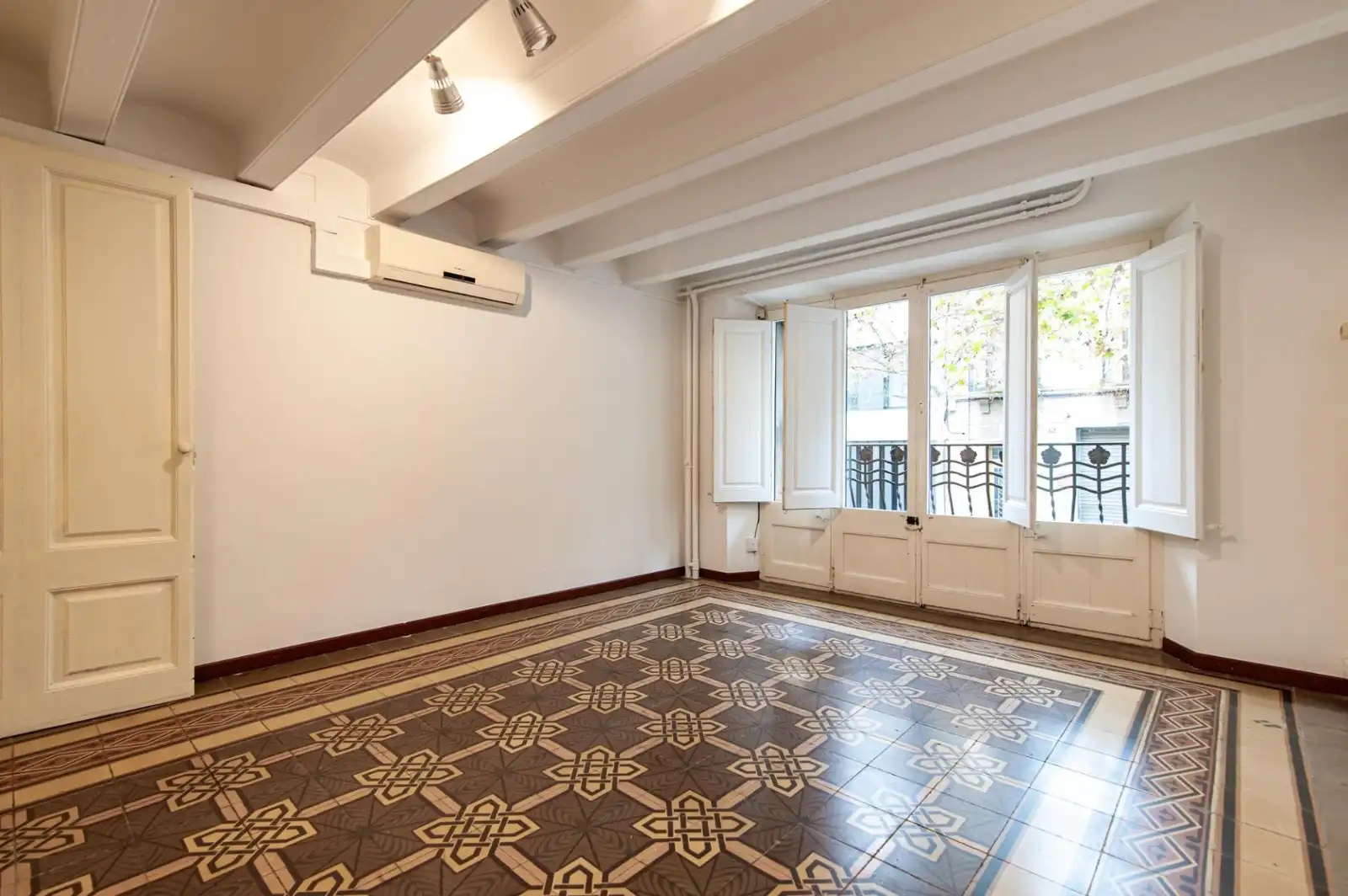 Bureau avec terrasse à louer à Avinguda de Barcelona