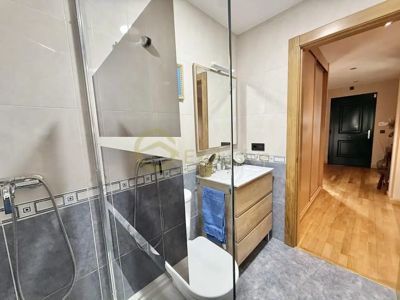 Baño de Casa o chalet en venta en Avilés con Calefacción, Jardín privado y Parquet