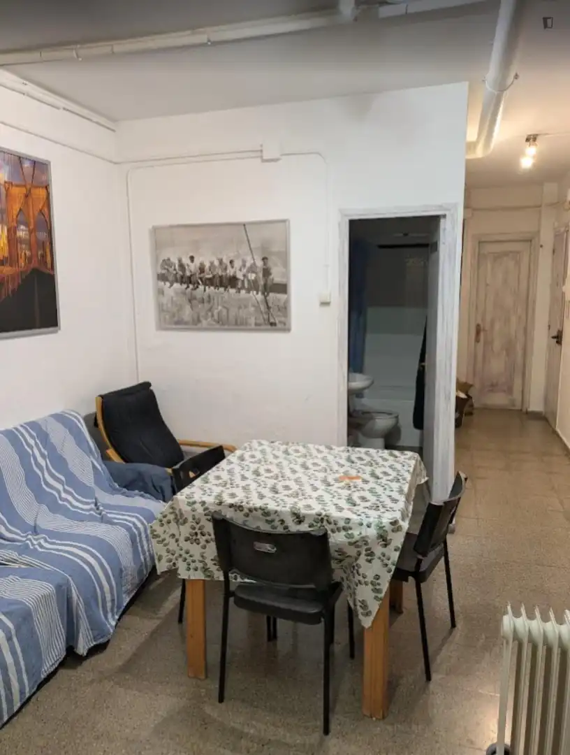 Room in La Nova Esquerra de l'Eixample