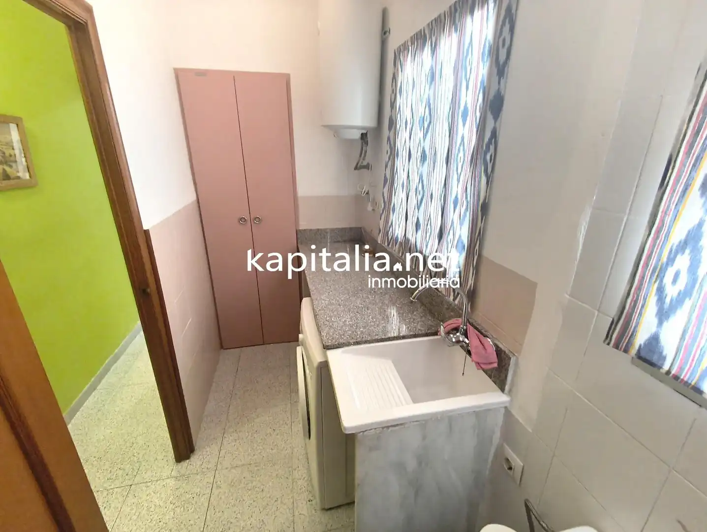 Bedroom of Flat for sale in Otos