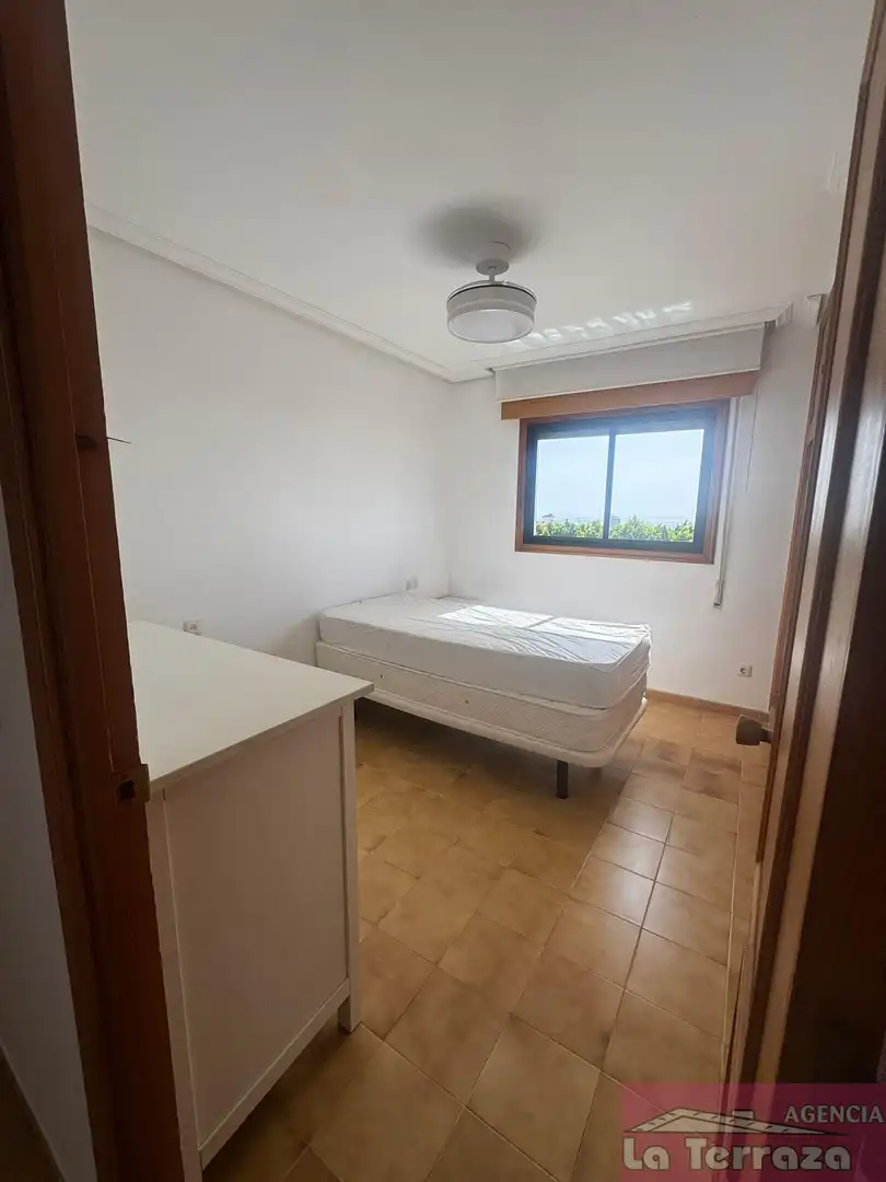 Bedroom of Flat for rent in Estepona  with Community pool