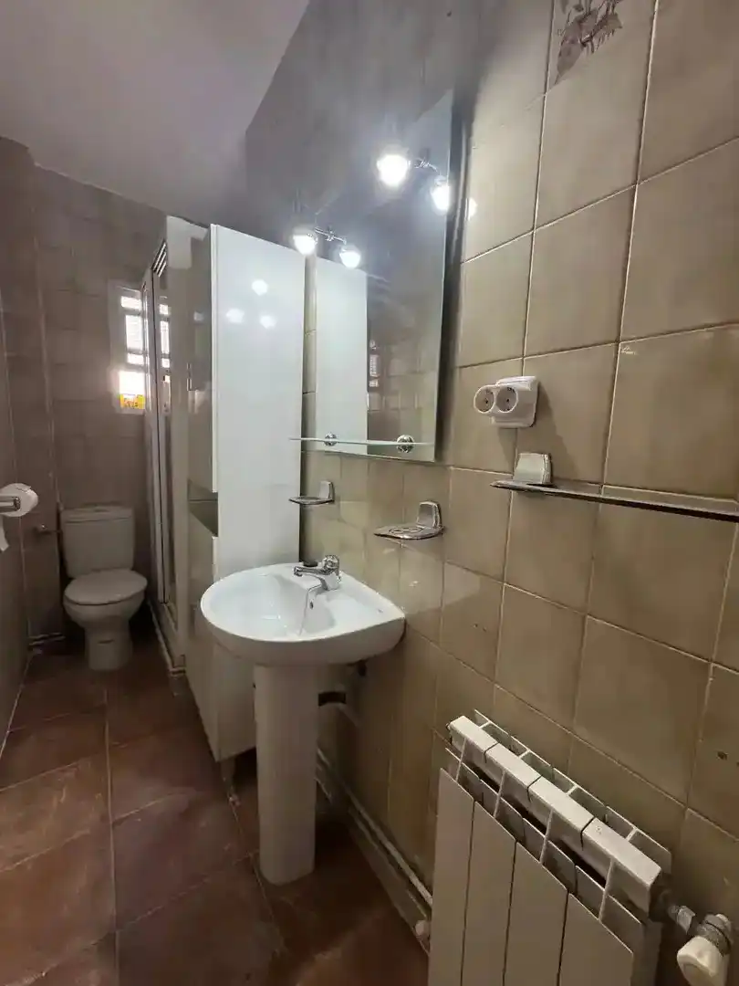 Piso de alquiler en Calle de Albentosa, 2, San Isidro