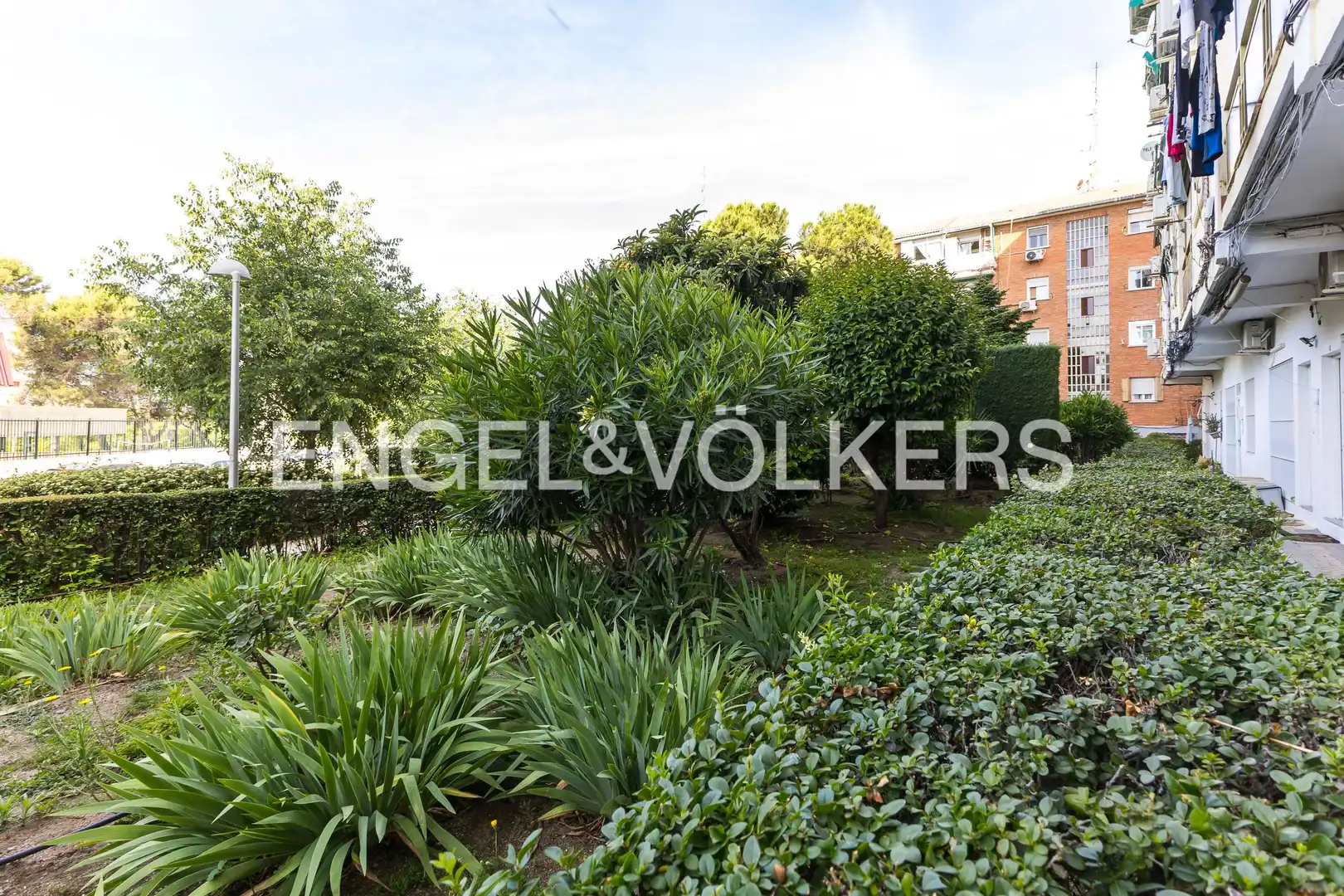 Vista exterior de Apartament en venda en Madrid amb Aire condicionat i Calefacció