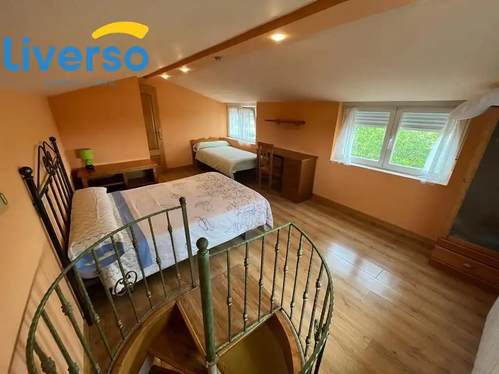 Habitación de Finca rústica en venta en Villaquirán de los Infantes con Calefacción, Terraza y Piscina