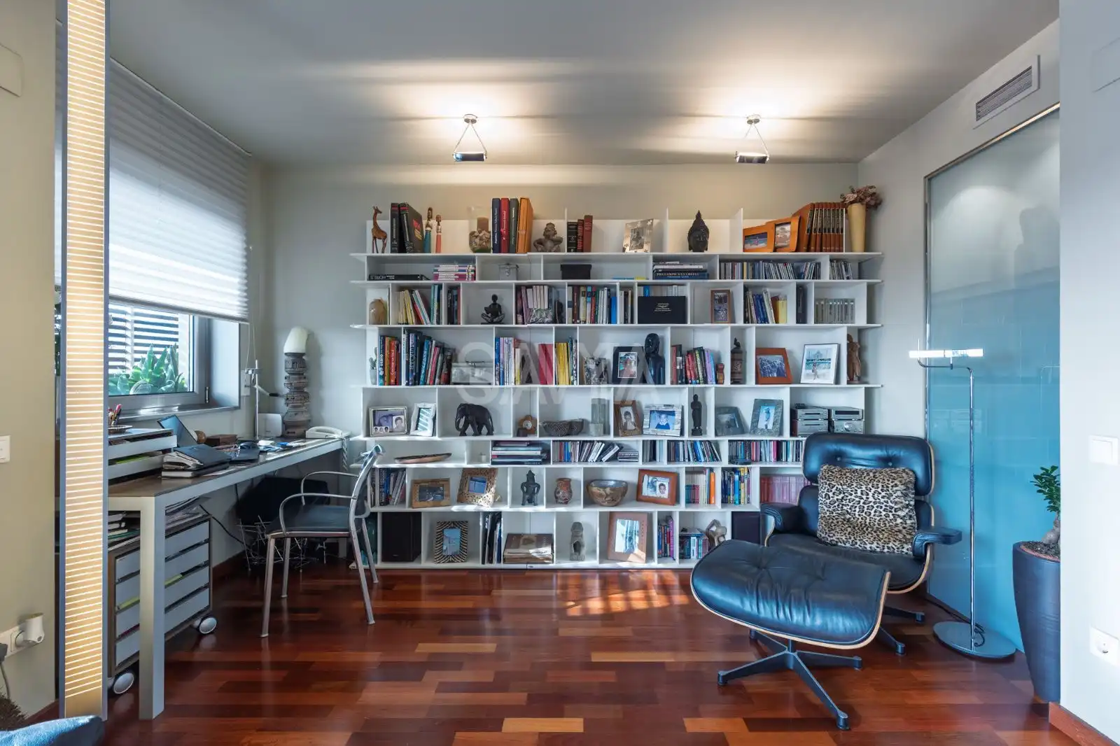 Sala de estar de Ático en venta en L'Hospitalet de Llobregat con Aire acondicionado, Calefacción y Parquet