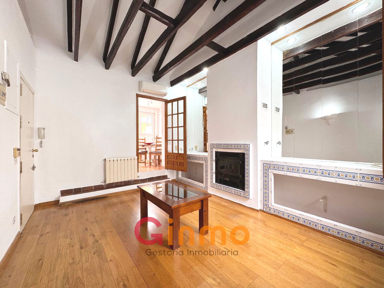 Living room of Attic to rent in  Madrid Capital  with Air Conditioner, Heating and Parquet flooring