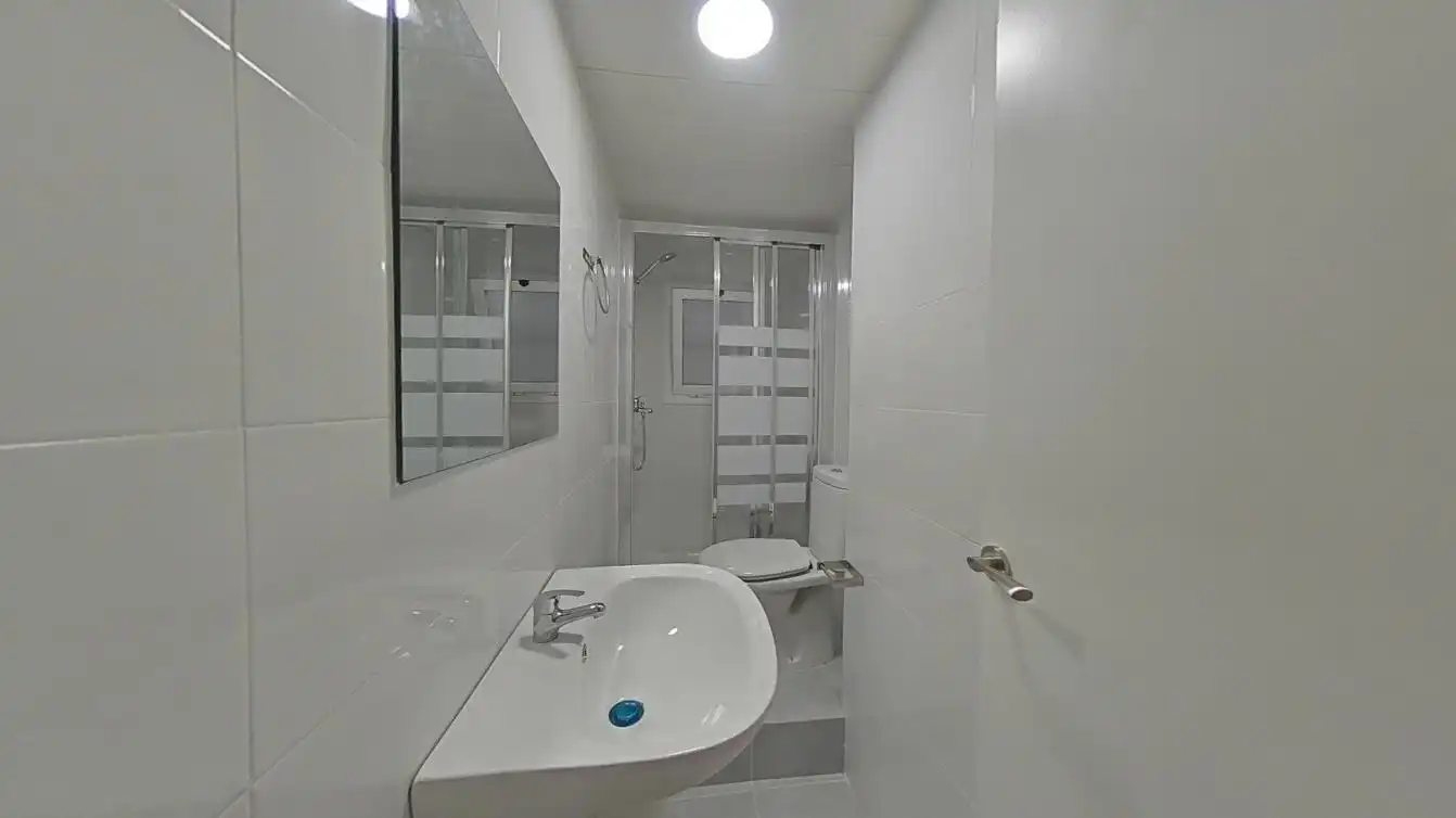 Bany de Pis en venda en Barcelona amb Parquet