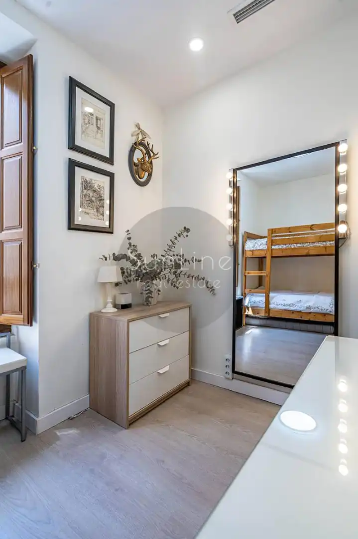 Schlafzimmer von Wohnung zum Verkauf in Valencia mit Klimaanlage, Möbliert und Balkon