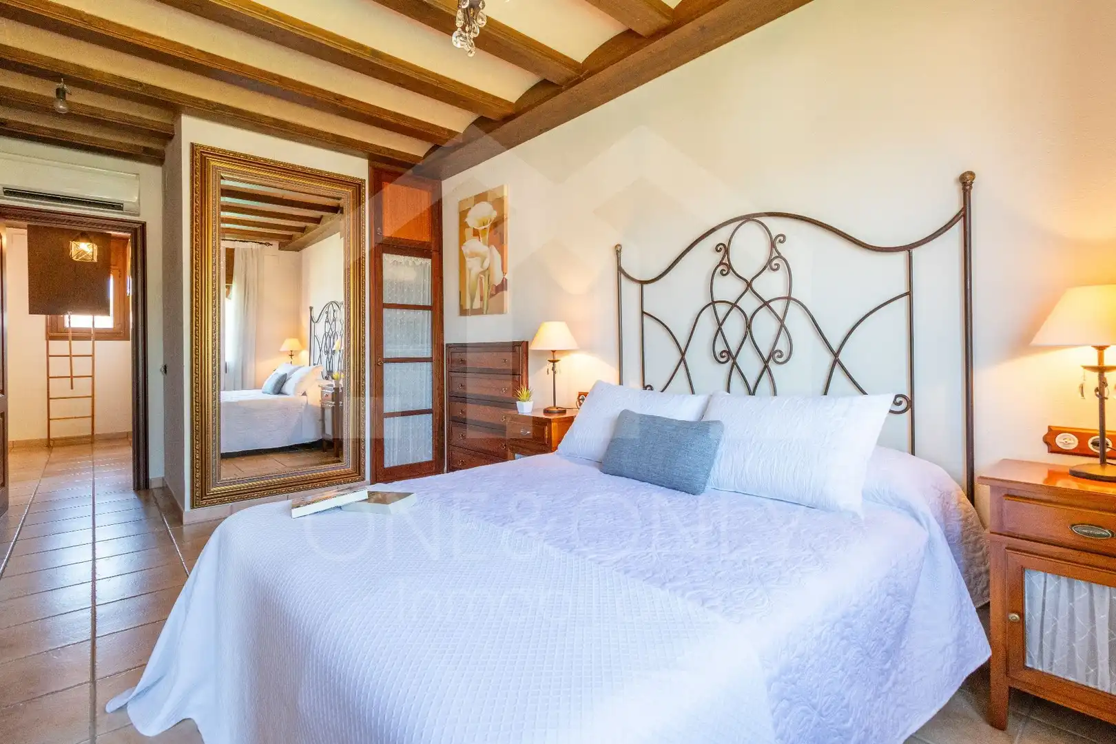Dormitori de Casa o xalet en venda en Mont-roig del Camp amb Aire condicionat, Calefacció i Jardí privat