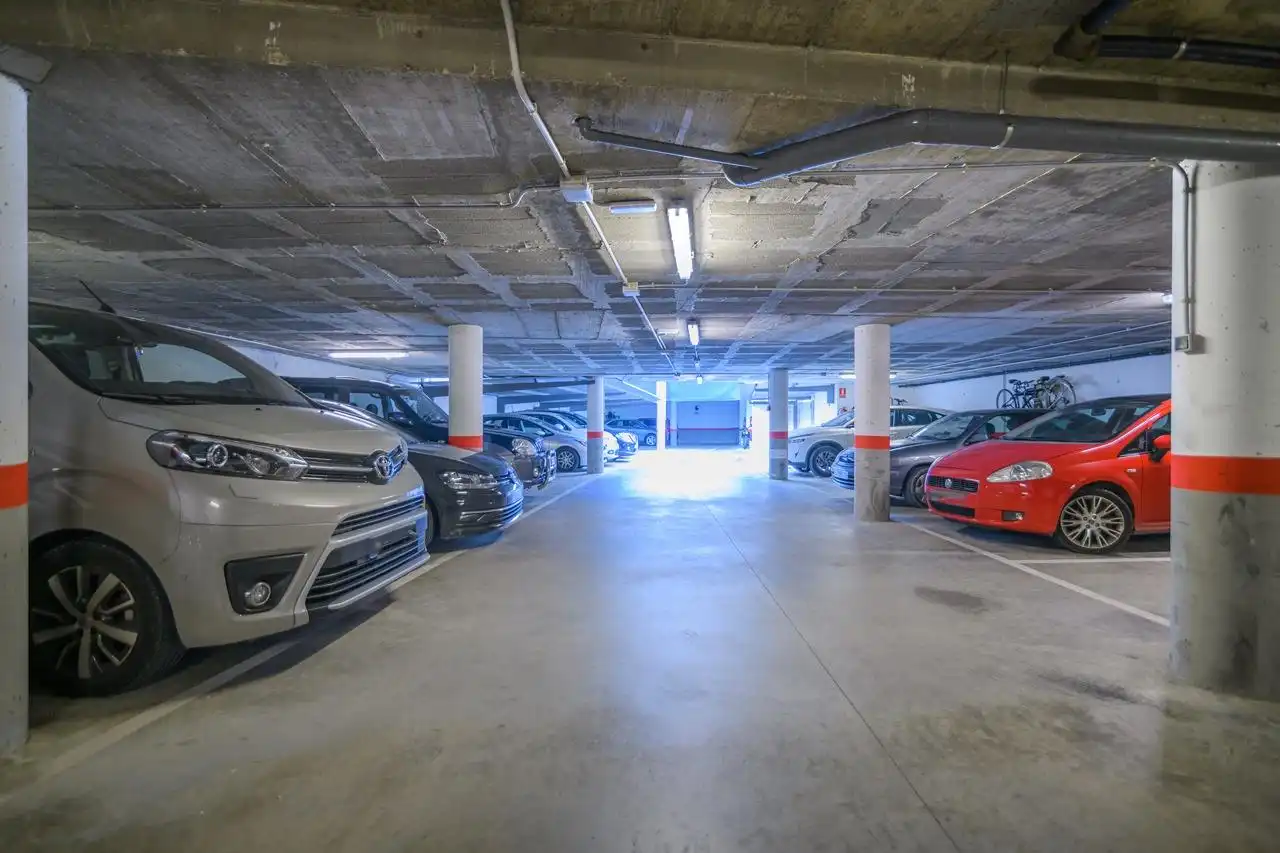 Parking de Ático en venta en Sitges con Calefacción, Terraza y Balcón