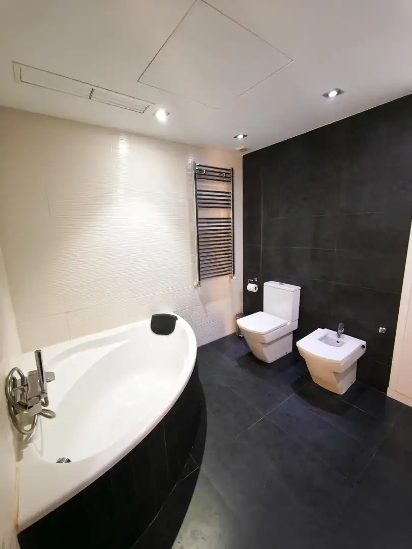 Badezimmer von Wohnung zur Miete in La Saïdia