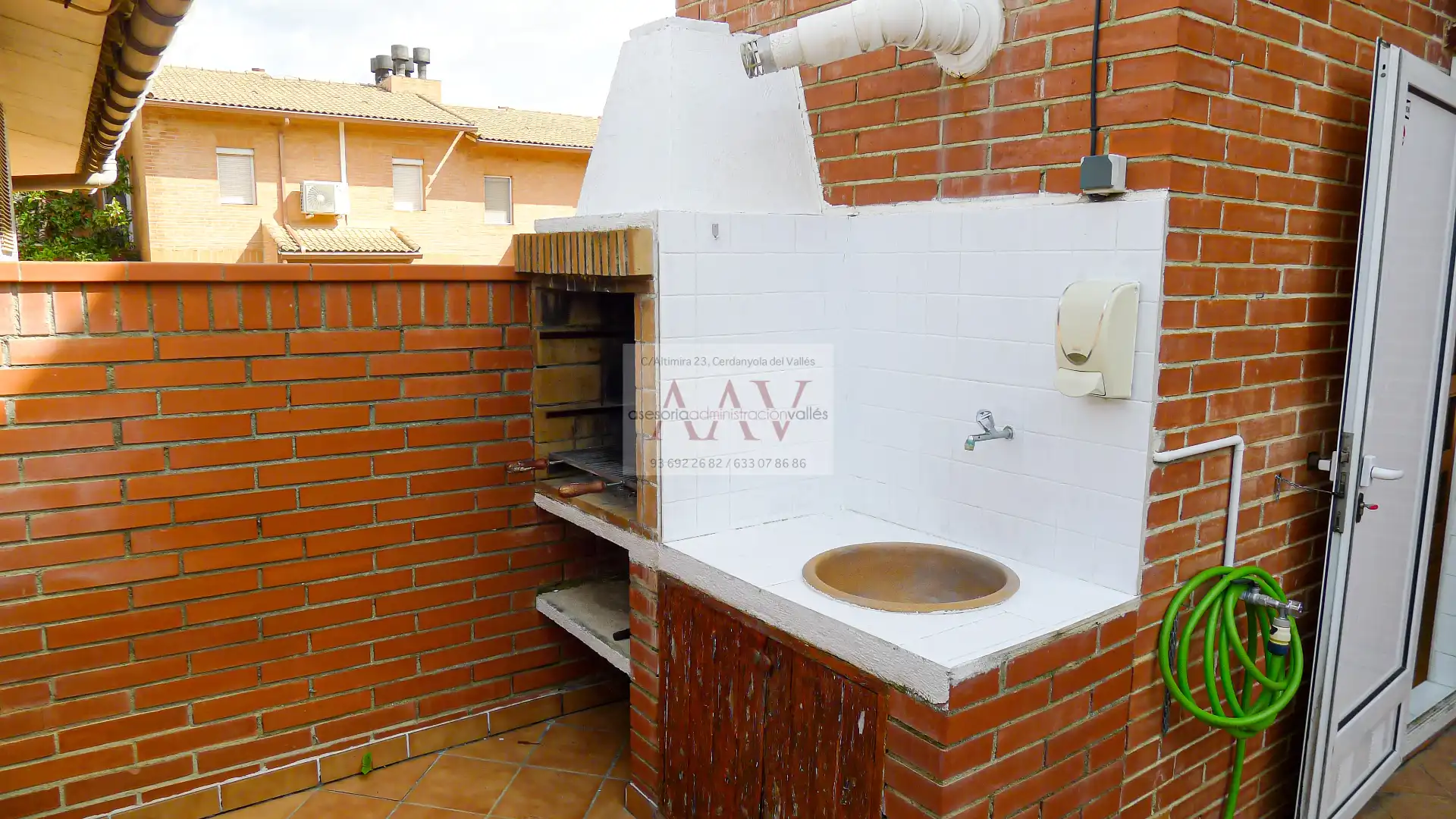 Küche von Maisonette zum Verkauf in Matadepera mit Klimaanlage, Heizung und Privatgarten