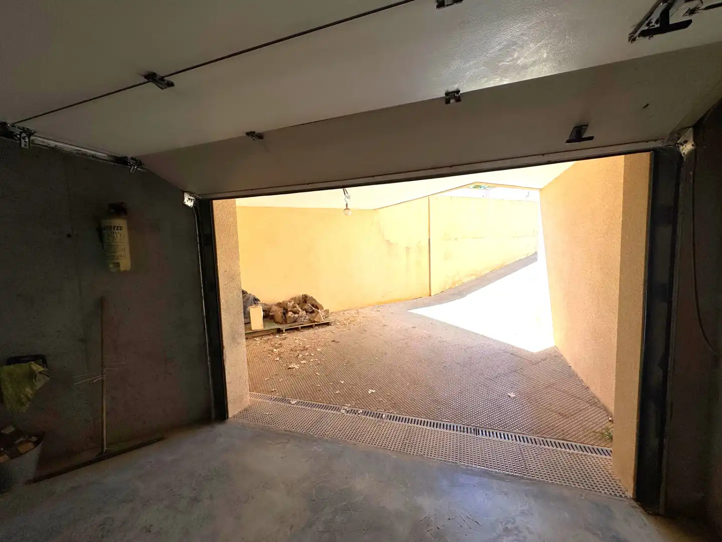 Aparcament de Casa o xalet en venda en San Javier amb Aire condicionat, Jardí privat i Terrassa