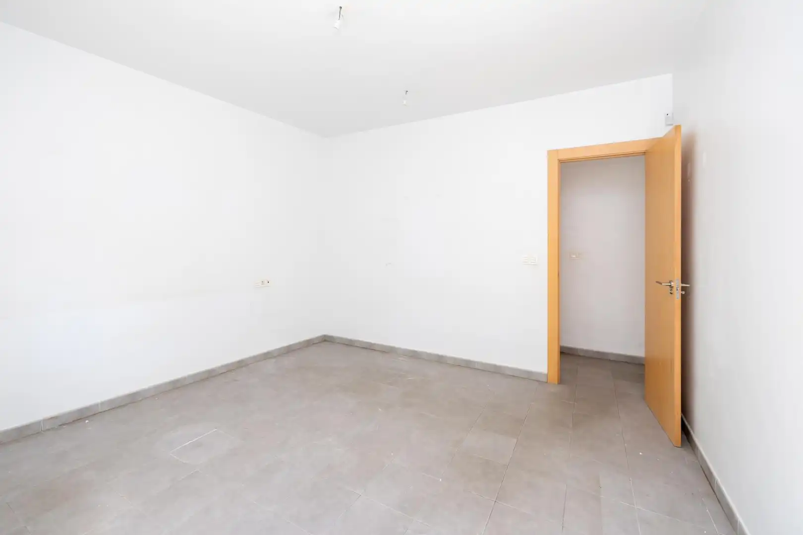 Wohnung zum Verkauf in Órgiva mit Heizung und Abstellraum