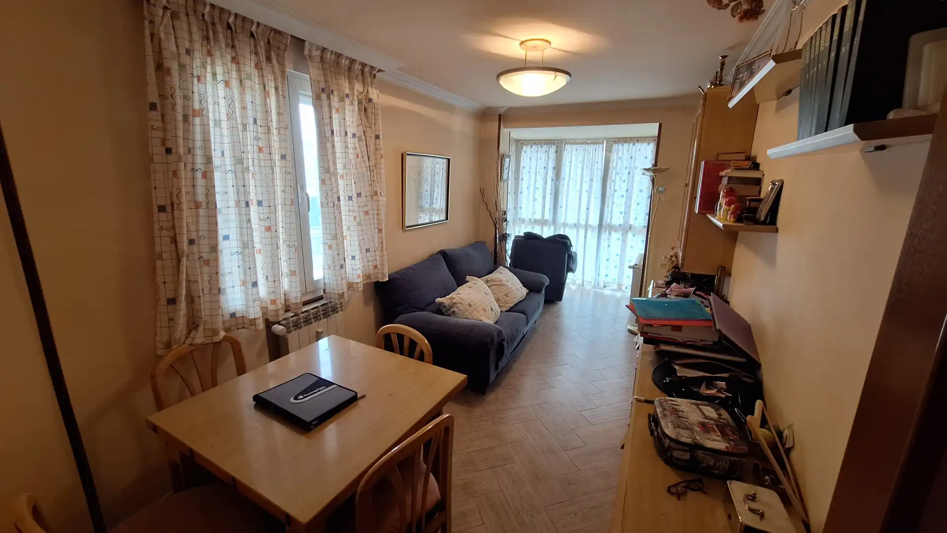 Sala de estar de Piso en venta en Burgos con Calefacción, Terraza y Amueblado