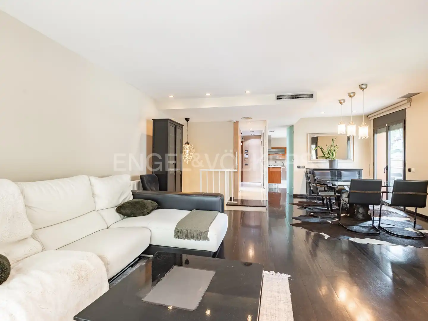 Sala d'estar de Dúplex en venda en Barcelona amb Aire condicionat, Calefacció i Parquet