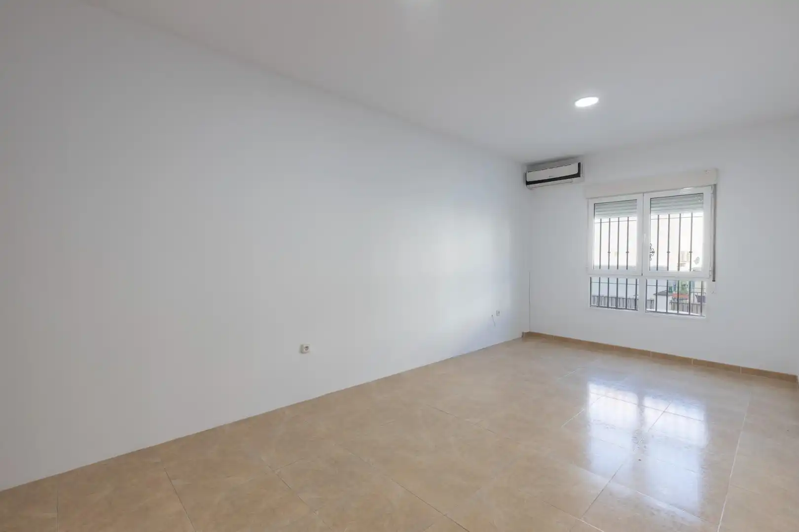 Bedroom of Flat for sale in Alhendín  with Air Conditioner