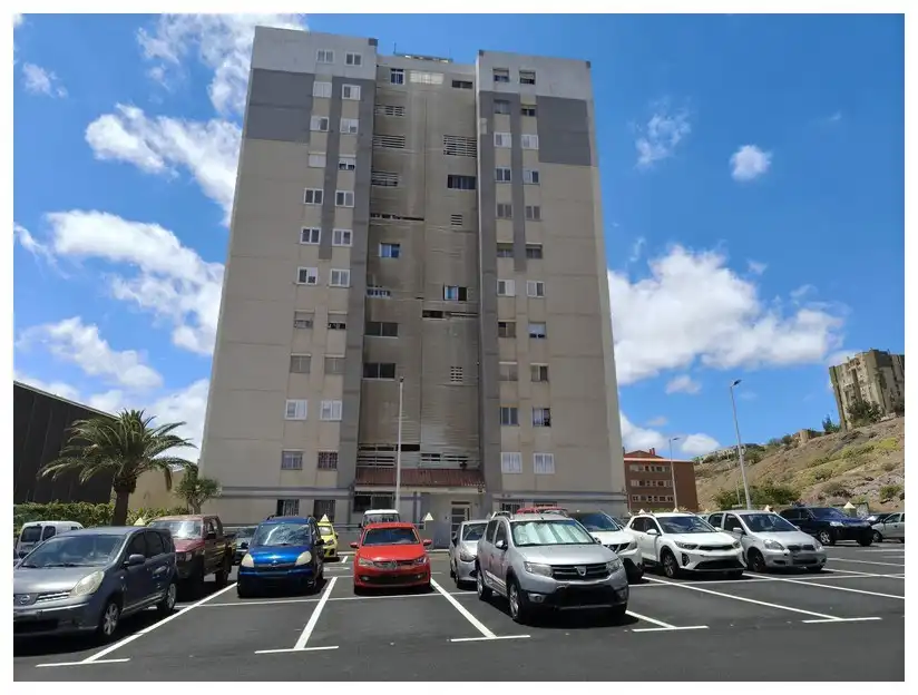 Vista exterior de Piso en venta en Telde con Amueblado y Balcón