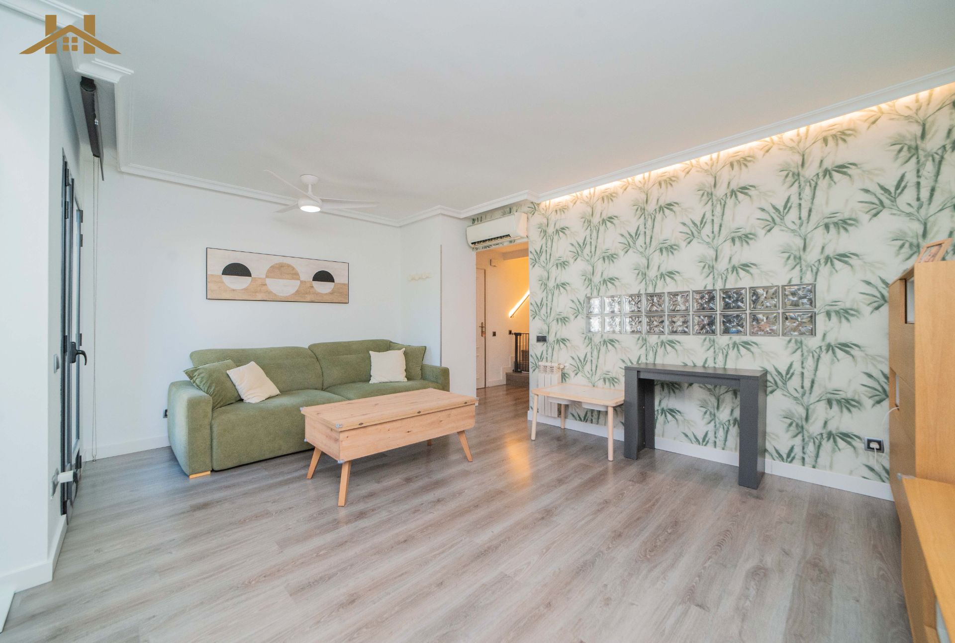 Living room of Duplex for sale in Villaviciosa de Odón  with Air Conditioner, Heating and Swimming Pool