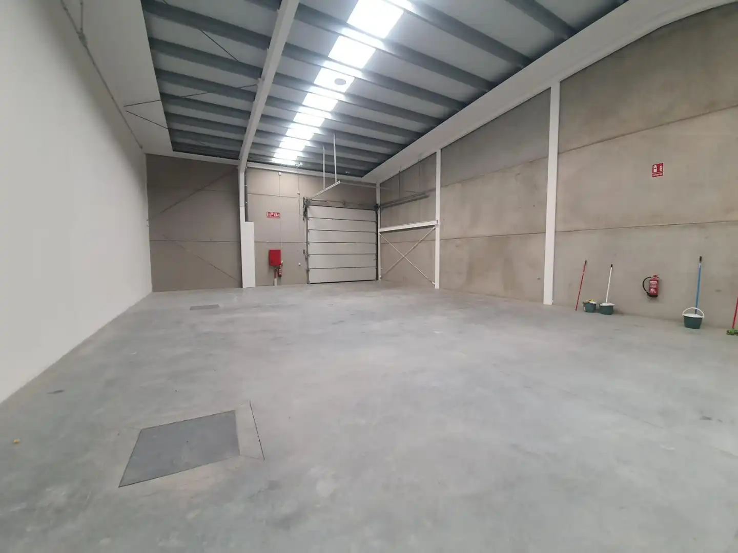 Fabrikhallen zur Miete in Los Palacios y Villafranca